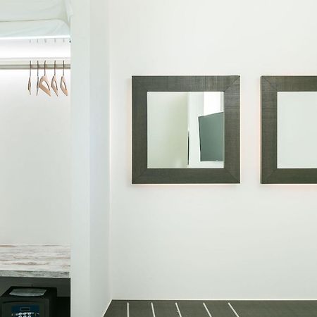 Domus Cavour Rooms&Suites Tirano Pokoj fotografie