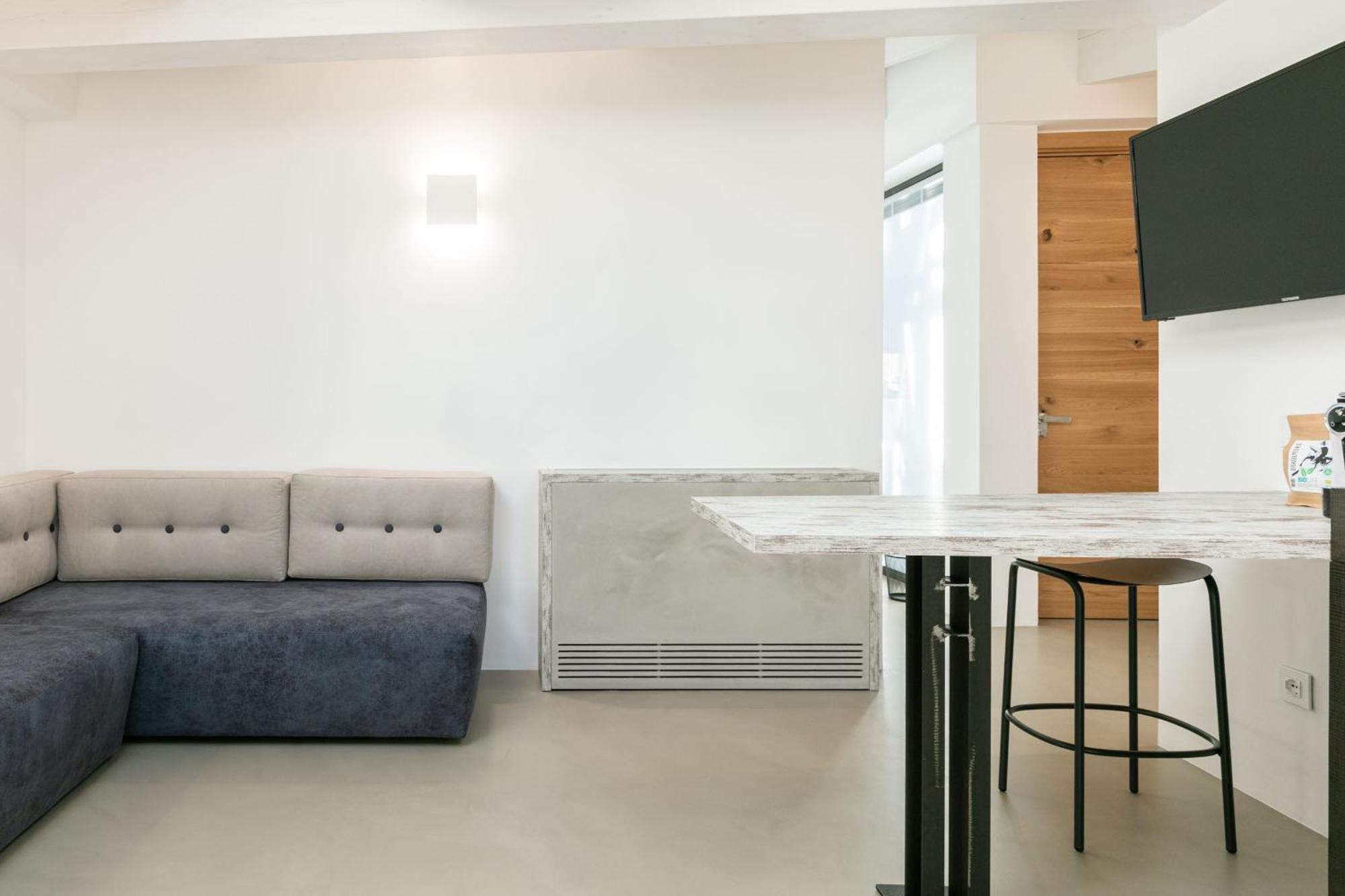 Domus Cavour Rooms&Suites Tirano Pokoj fotografie