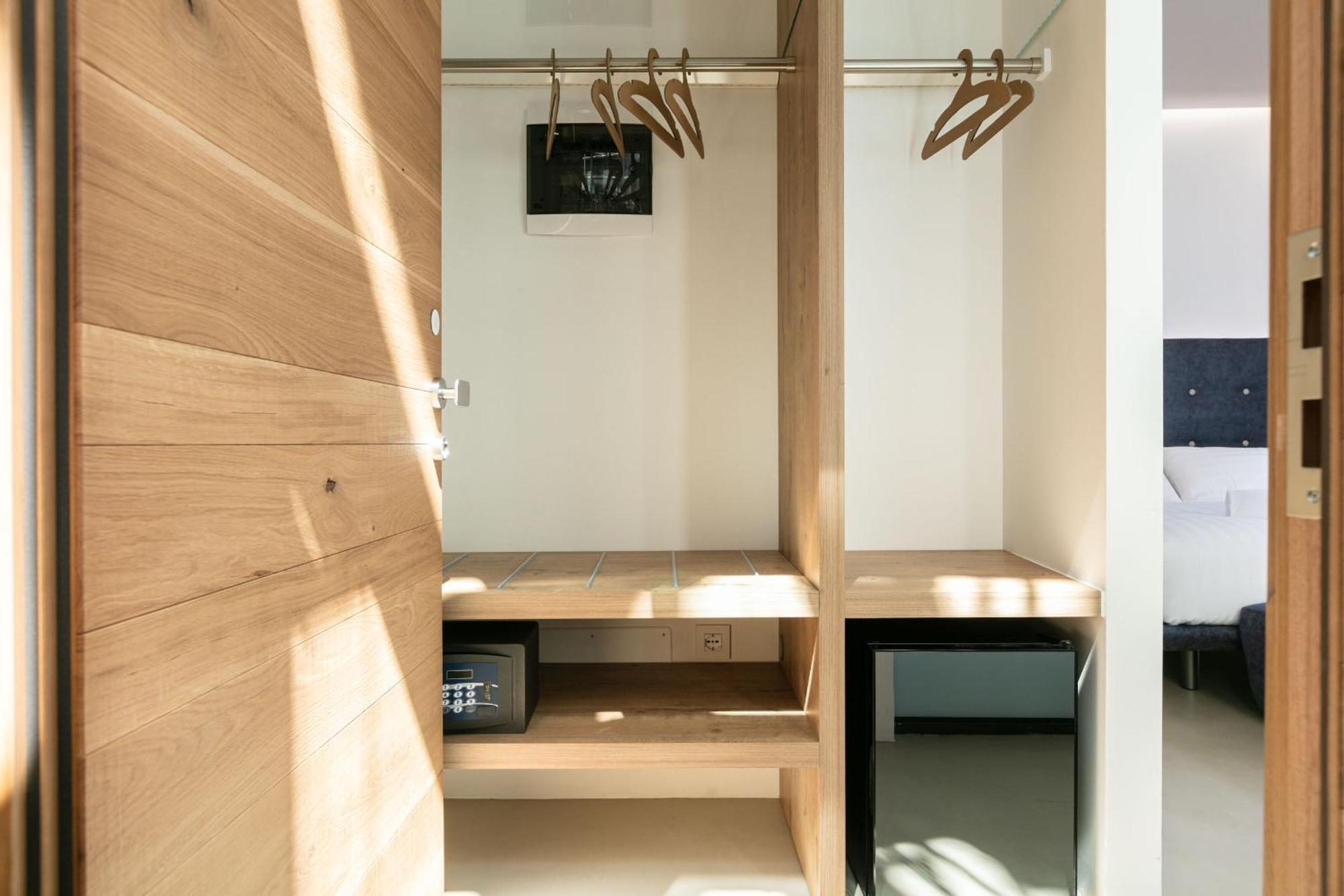 Domus Cavour Rooms&Suites Tirano Pokoj fotografie